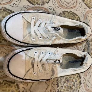 Ladies White Canvas Converse Slip On Low-Top Sneakers 9.5